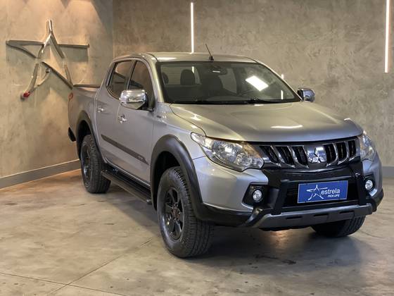 MITSUBISHI L200 TRITON 2.4 16V TURBO DIESEL OUTDOOR HPE CD 4X4 AUTOMÁTICO